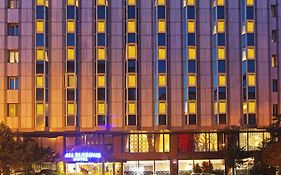 All Seasons Hotel